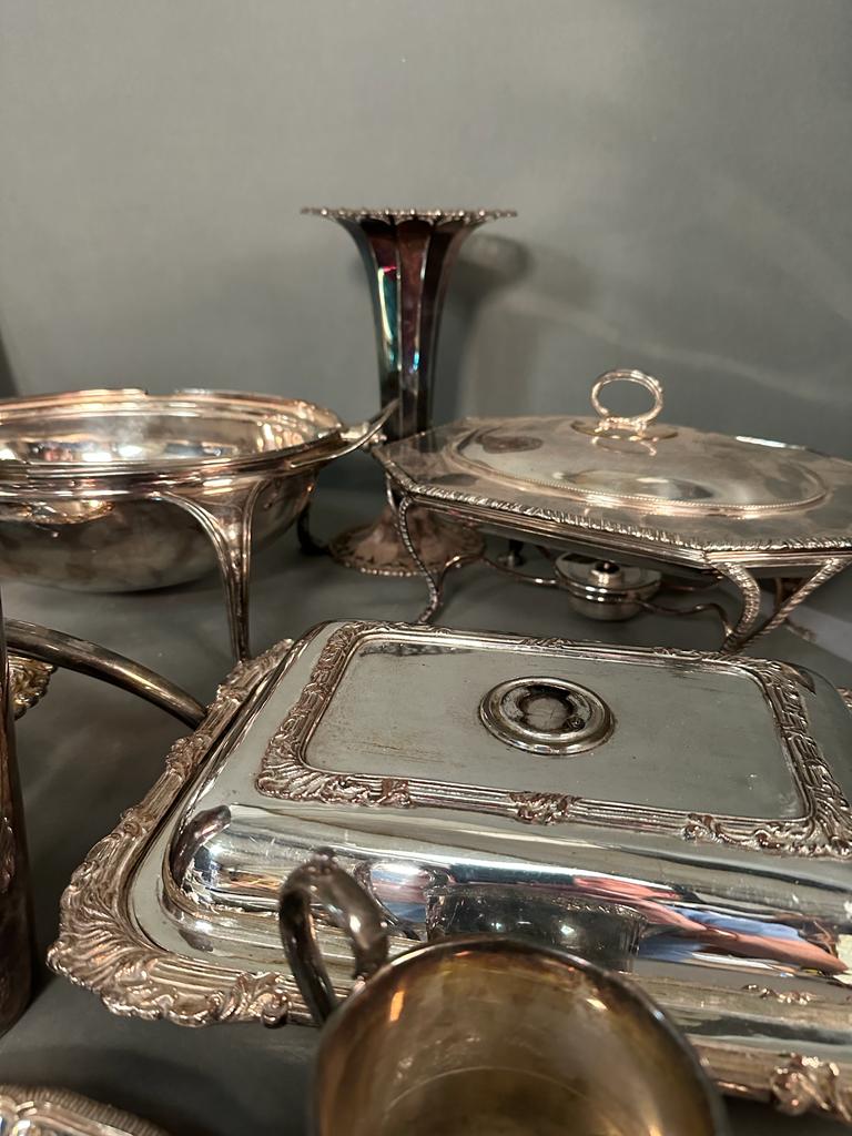 A large volume of quality silver plated items to include serving dishes etc. - Image 5 of 5