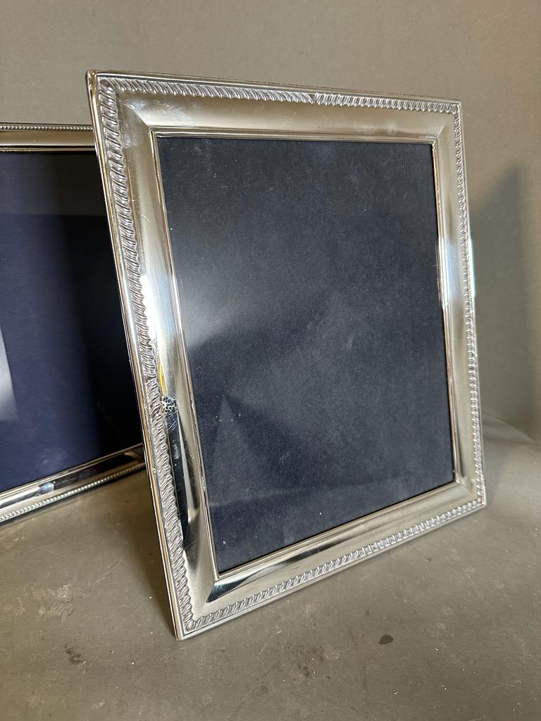 A selection of three silver picture frames, largest is 32 cm x 27.5 cm - Image 2 of 5
