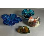 For pinched Art glass bowls various colours (W21cm) Condition Report Good condition