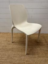 A white contemporary "Hidra" dining chair by Bontempi Casa