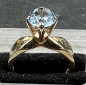 A 9ct gold an Topaz ring, approximate weight 3.8g and size O1/2