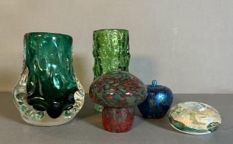A selection of Art glass to include Medina Isle of White and Adrian Sankey
