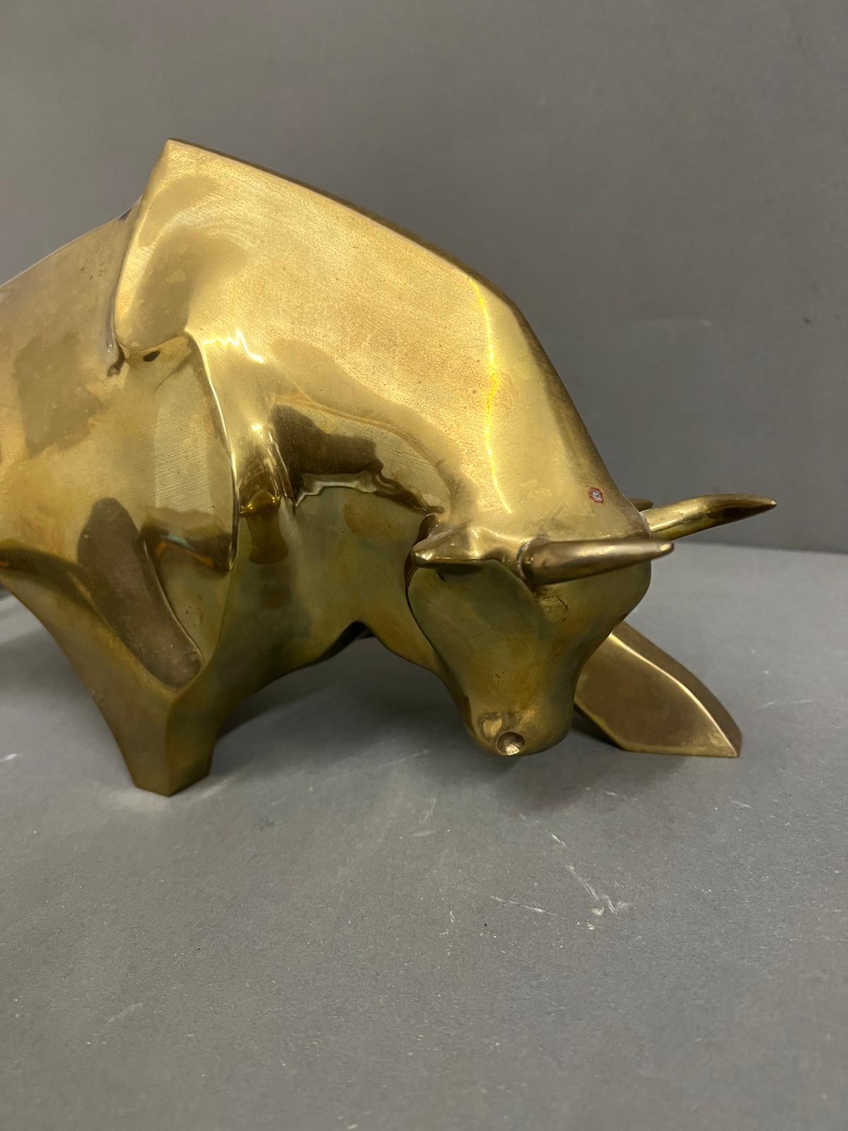 A brass sculpture of a bull (37cm) - Image 2 of 3