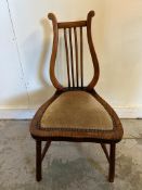 A Victorian oak lyre chair (H74cm)