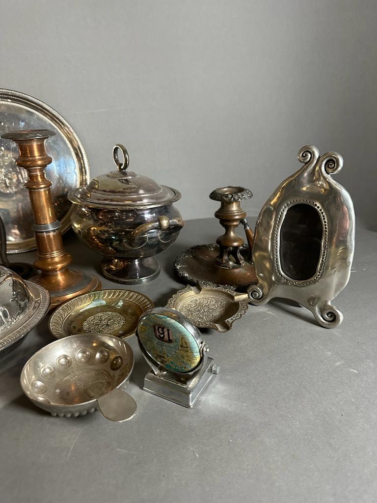 A selection of mixed metal items to include candle sticks, goblets and platters - Image 3 of 4