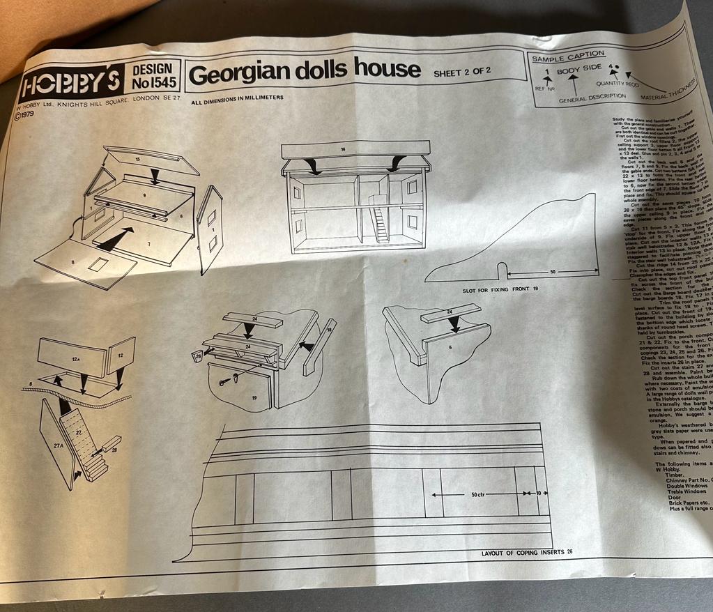 Two vintage boxed model kits, a Hobby's Georgian dolls house and a Masterplan model theatre - Image 2 of 5