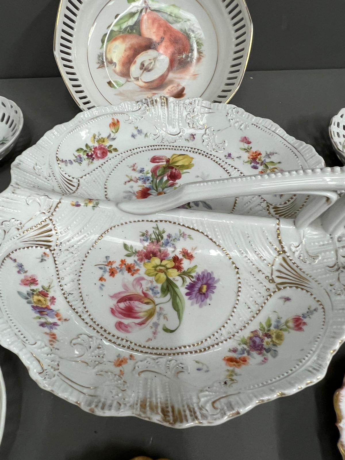 A selection of decorative pierced dishes and handled serving plate. All with a floral or fruit theme - Image 2 of 6