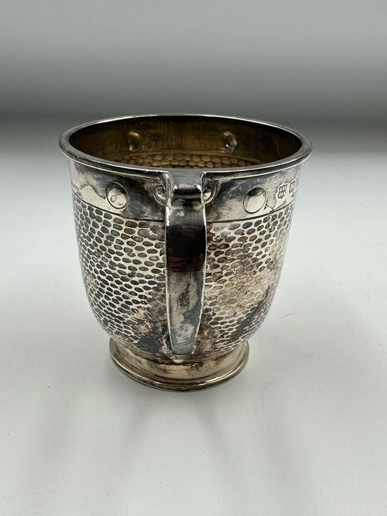 A hammered Art Deco silver cup by Barker Brothers (Herbert Edward Barker & Frank Ernest Barker) - Image 3 of 4