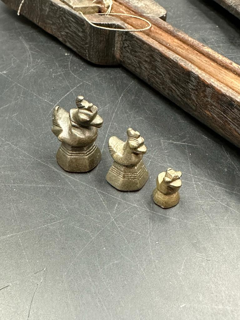 A set of vintage Chinese opium scales and a set of bronze weights in the form of chickens - Image 4 of 5