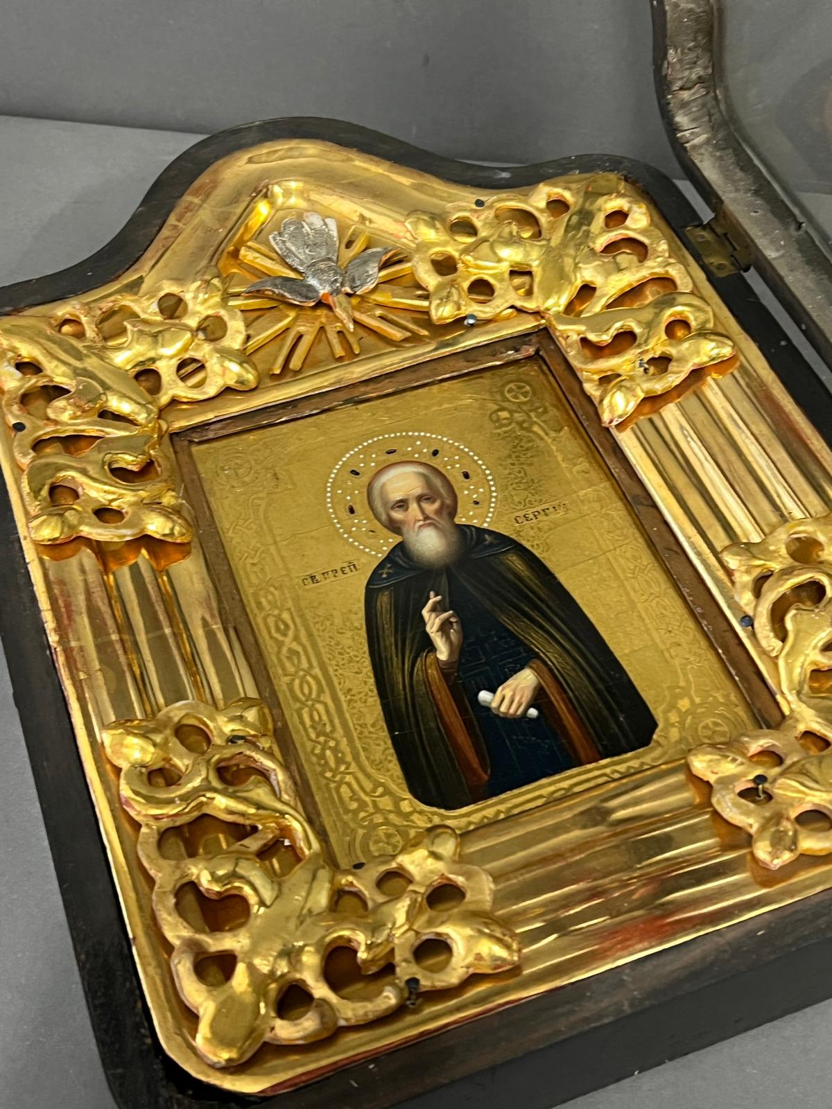 A Russian icon in a gazed case 27cm x 36cm - Image 3 of 9