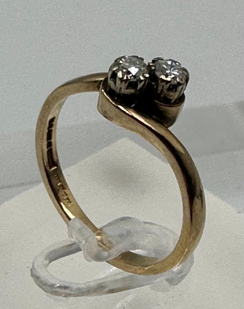 A two stone diamond ring on a 9ct gold setting, approximate size P and weight 2.6g. - Image 4 of 4