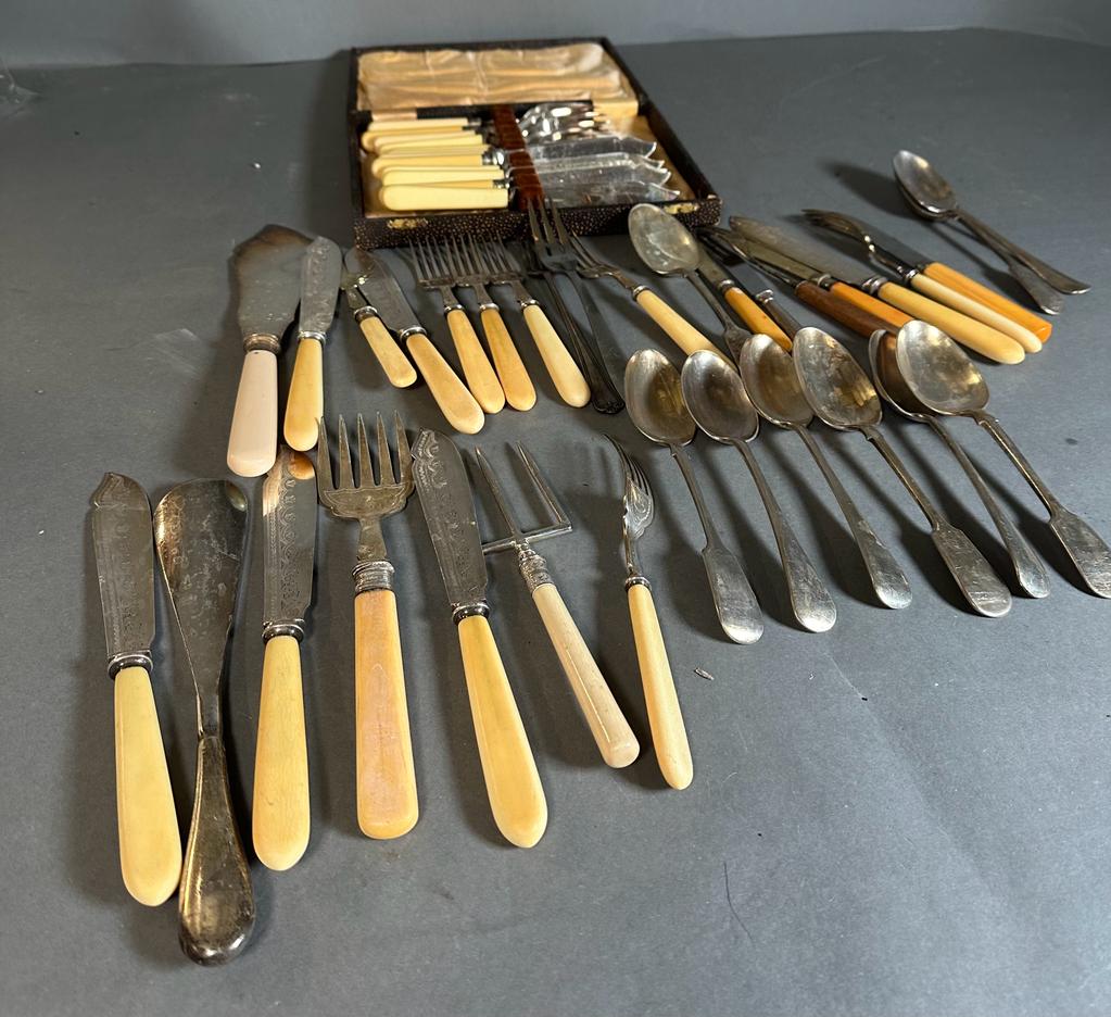 A selection of silver plated cutlery to include knives, forks and a case set of fish knives and - Image 6 of 10