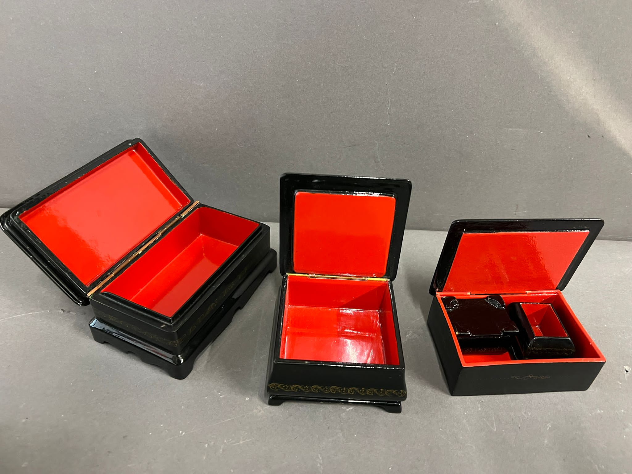 Three lacquered boxes with courting couples to front - Image 5 of 5