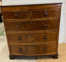 A flame mahogany chest of drawers (H100cm W92cm D48cm)