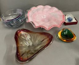 Five Studio glass dishes and paperweights