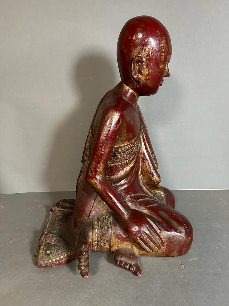 A wooden carved statue of a Mandalay monk painting in red and gold (H44cm) - Image 2 of 4
