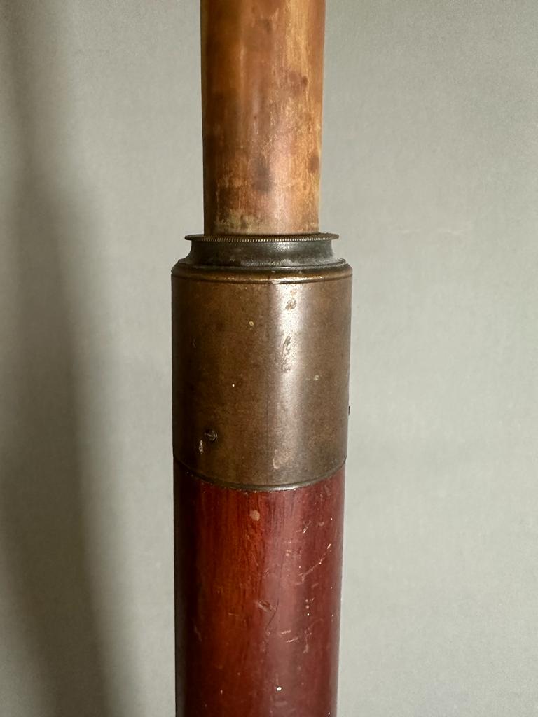 A vintage mahogany and brass mariners telescope - Image 5 of 6