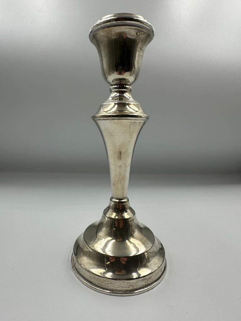 A Pair of filled silver candlesticks by hallmarked for London 1922, makers marks JE - Image 3 of 3