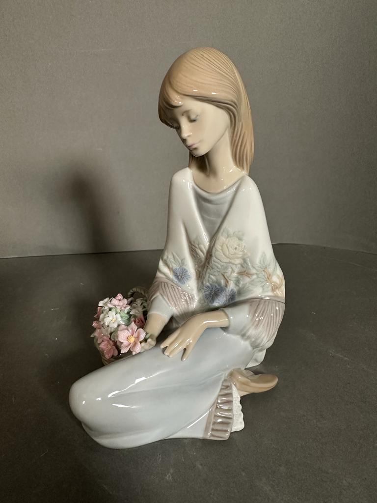 Two boxed Lladro figures, a seated lady with basket of flowers and a lady with a bird Condition - Image 3 of 4