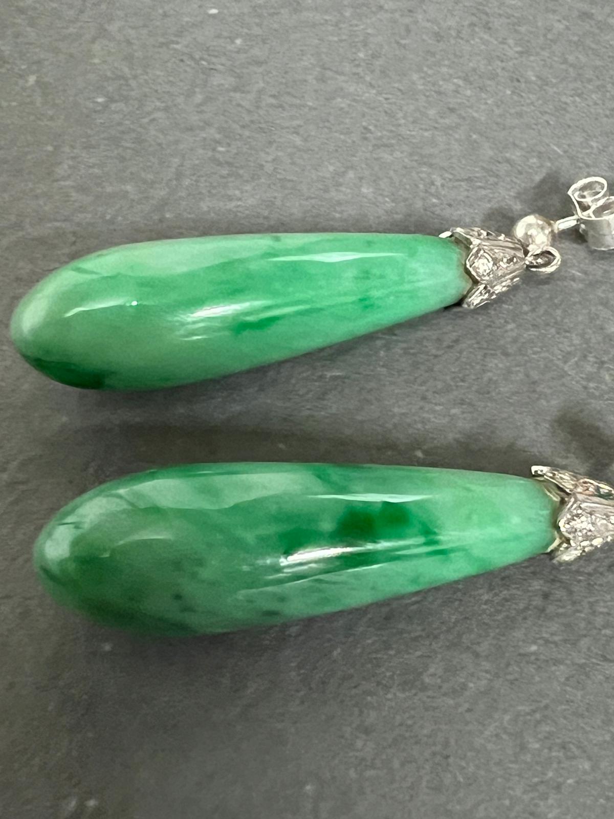 A pair of Chinese jade drop earrings - Image 2 of 6