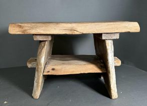 A vintage stripped oak milking stool (H29cm)