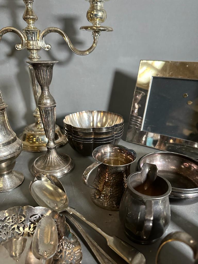 A quantity of silver plate to include saucer boats, picture frames and candle sticks - Image 4 of 6