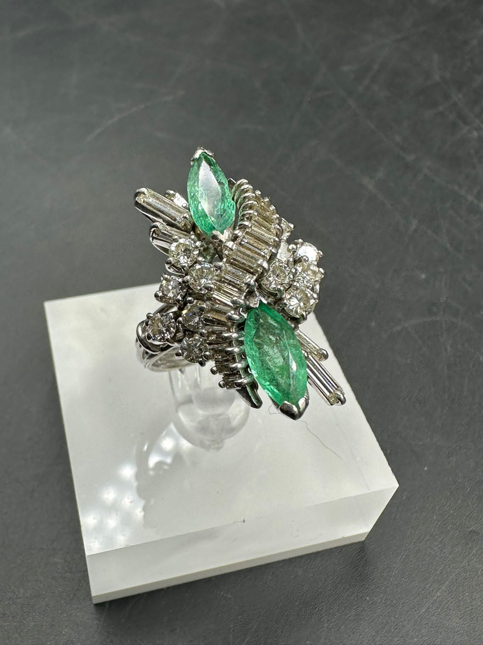 An emerald and diamond ring, designed a s a vertically set elongated cluster with two marquise cut - Image 3 of 5