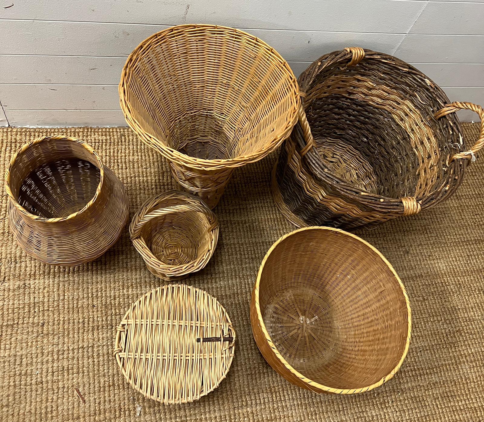 Six wicker baskets of various sizes - Image 2 of 4