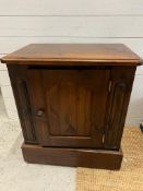 A low mahogany cupboard (H70cm W62cm D40cm)