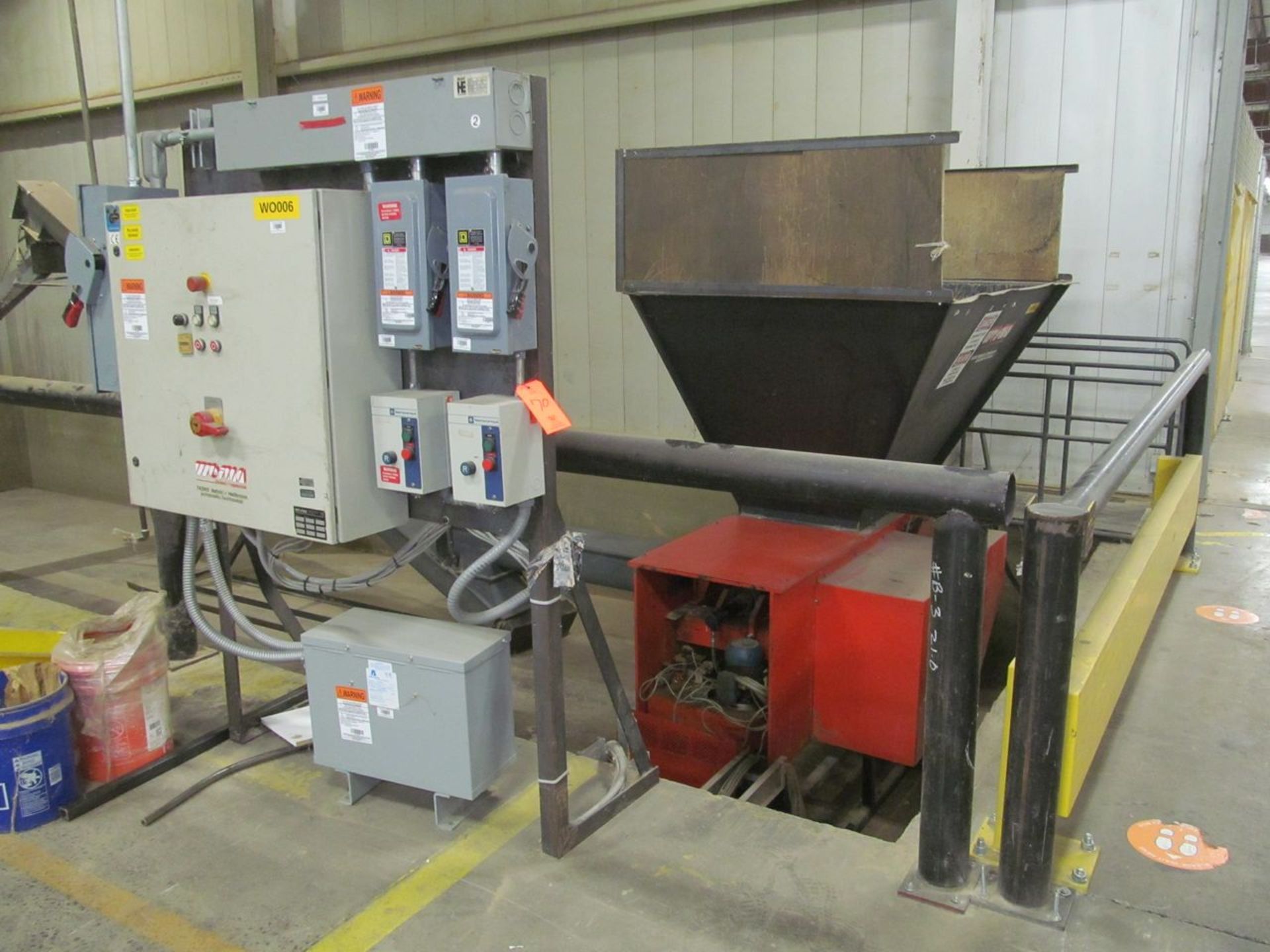 Weima Model WL 4 S Wood Scrap Grinder, S/N: 500-3925 (1998); with 22-Kw Motor, Infeed Chute, 10 - Image 4 of 9