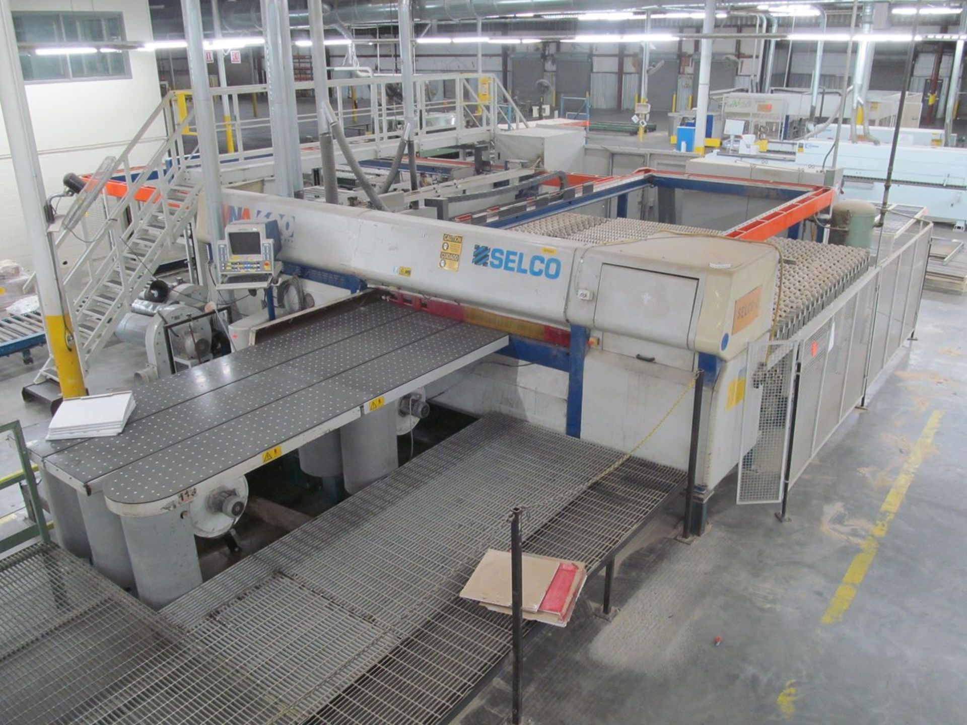 Selco 102 in. Model WNA600 CNC 2-Pass Horizontal Angular Panel Saw, S/N: 4110 (2000); with Shuttle