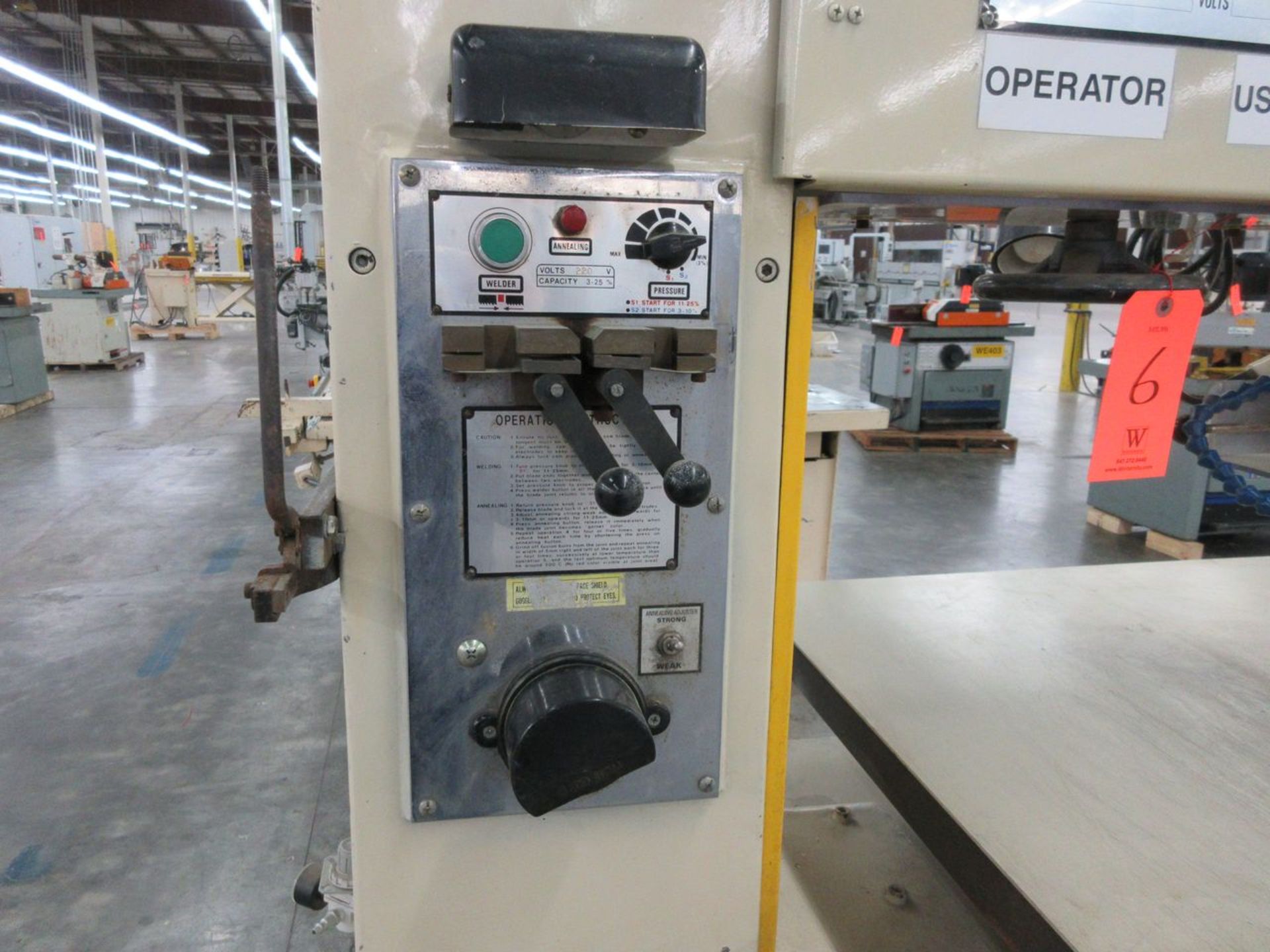 MSC 20 in. Model 0951-4647 Vertical Band Saw, S/N: N0550381; with 29-1/4 in. x 26-3/4 in. Tilting - Image 4 of 6