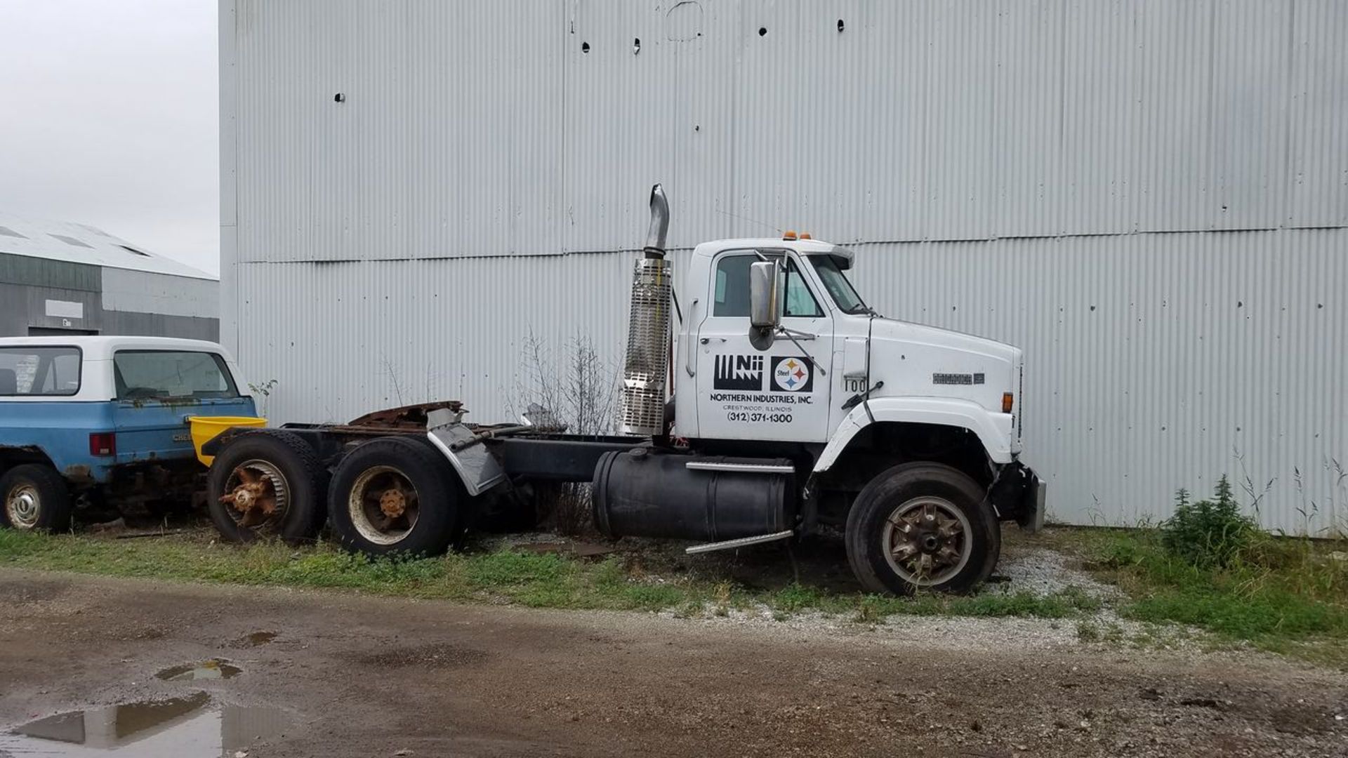 1988 - White-GMC Brigadier Semi Tractor, VIN 4GTT9C4WXJV701828, Diesel Engine, Manual Transmission