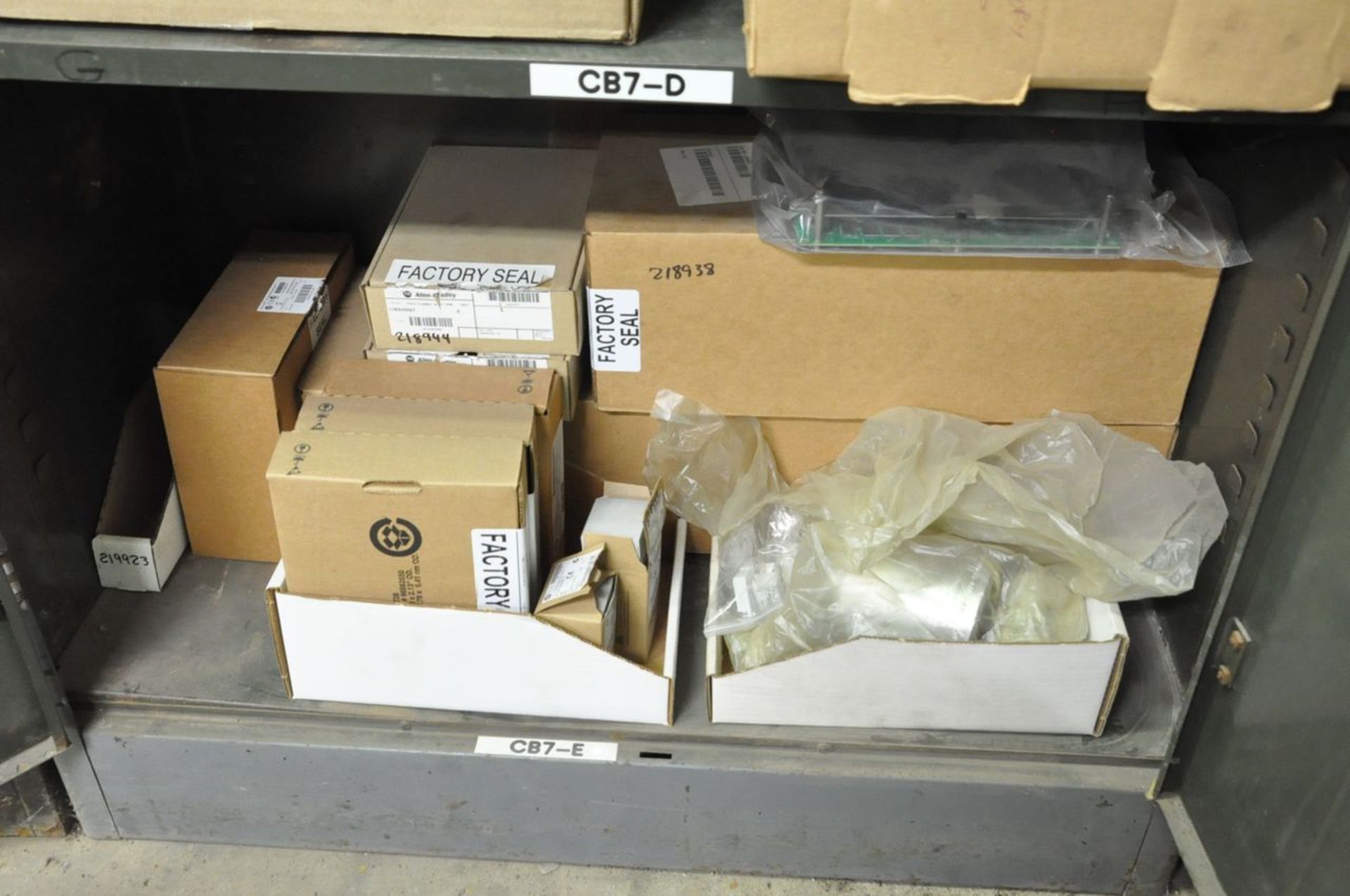 Lot - Fuses, Power Packs, Amp-Traps, Industrial Circuit Breakers, etc. in (1) Cabinet, (Cabinet - Image 5 of 5