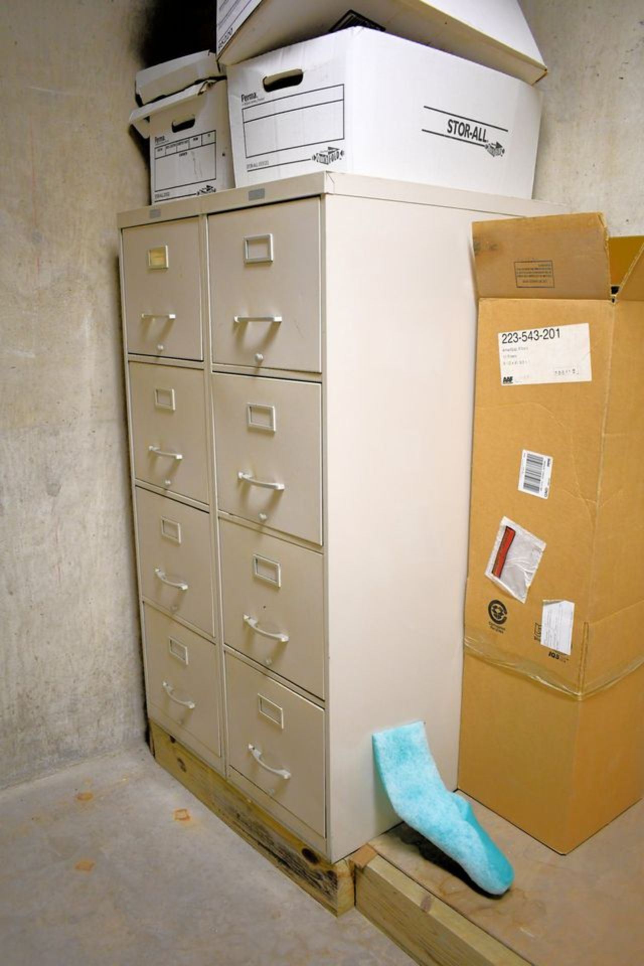 Lot - Furniture in Basement, (Front Office Bldg) - Image 2 of 6