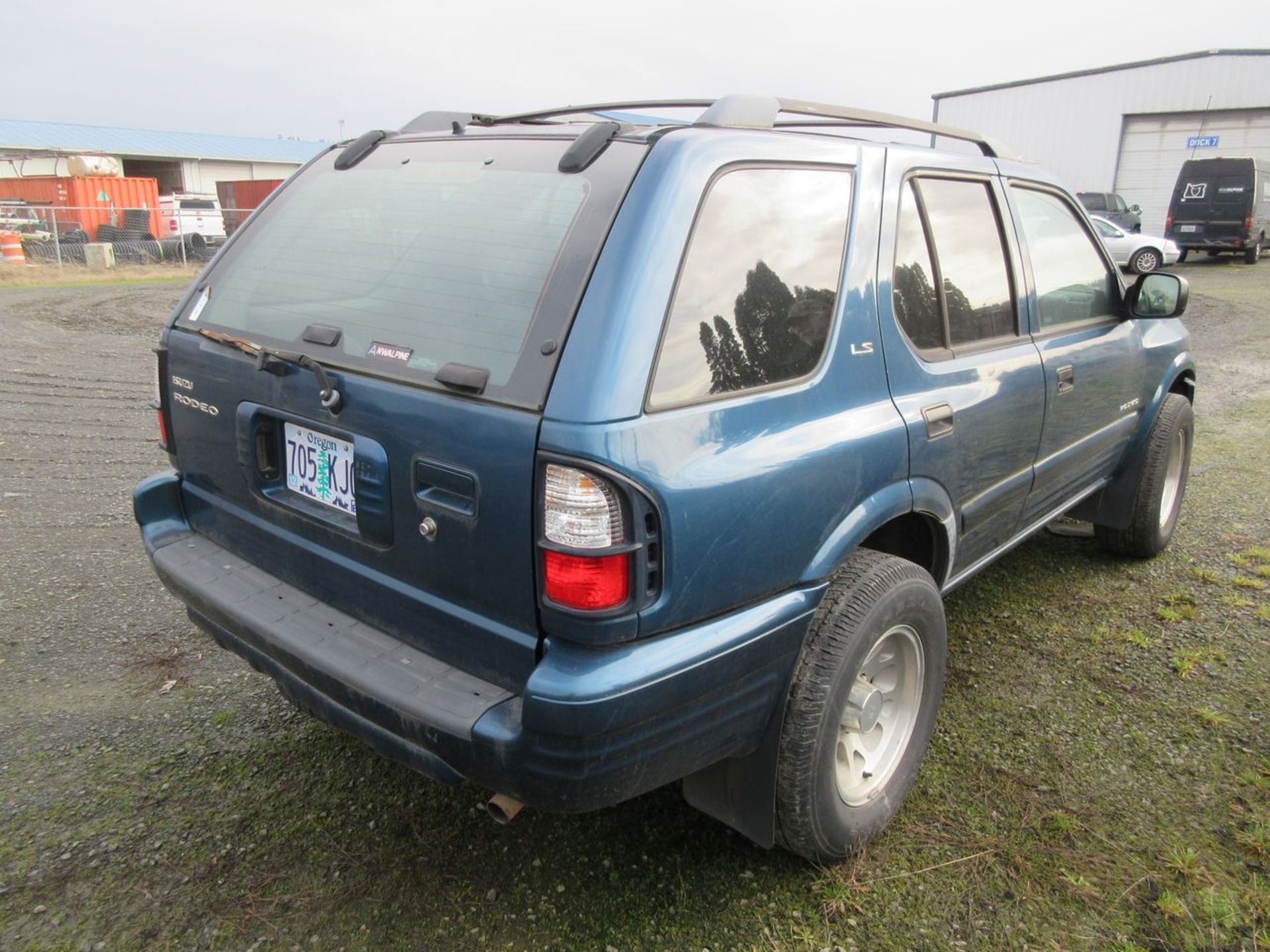 Isuzu Rodeo LS 4-Door Sports Utility Vehicle, VIN: 4S2CK58W914361609 (2001); with V6 Gas Engine, - Image 3 of 7