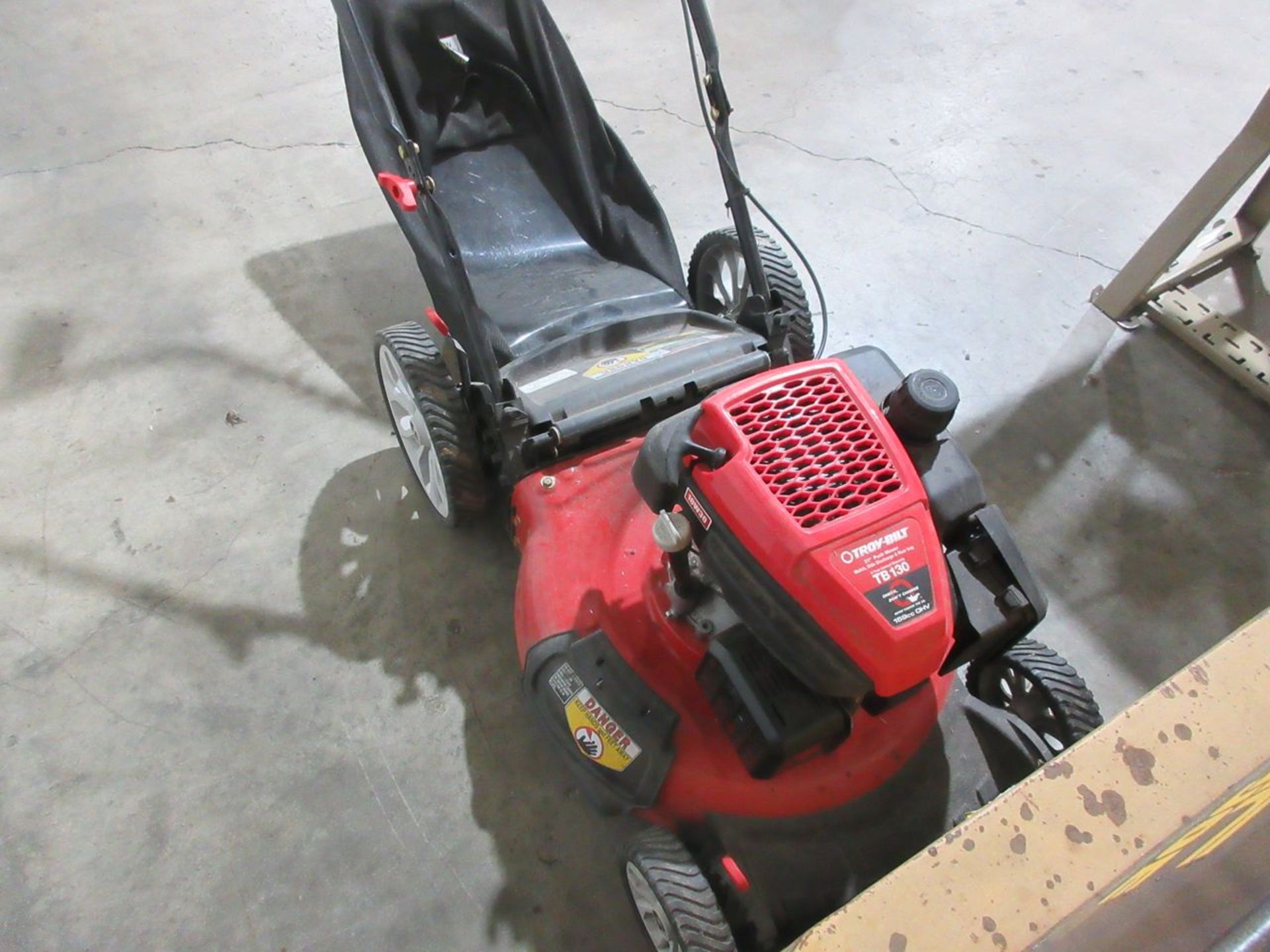 Troy-Bilt 21 in. Model TB130 Push Mower; Mulch, Side Discharge and Rear Bag - Image 2 of 3