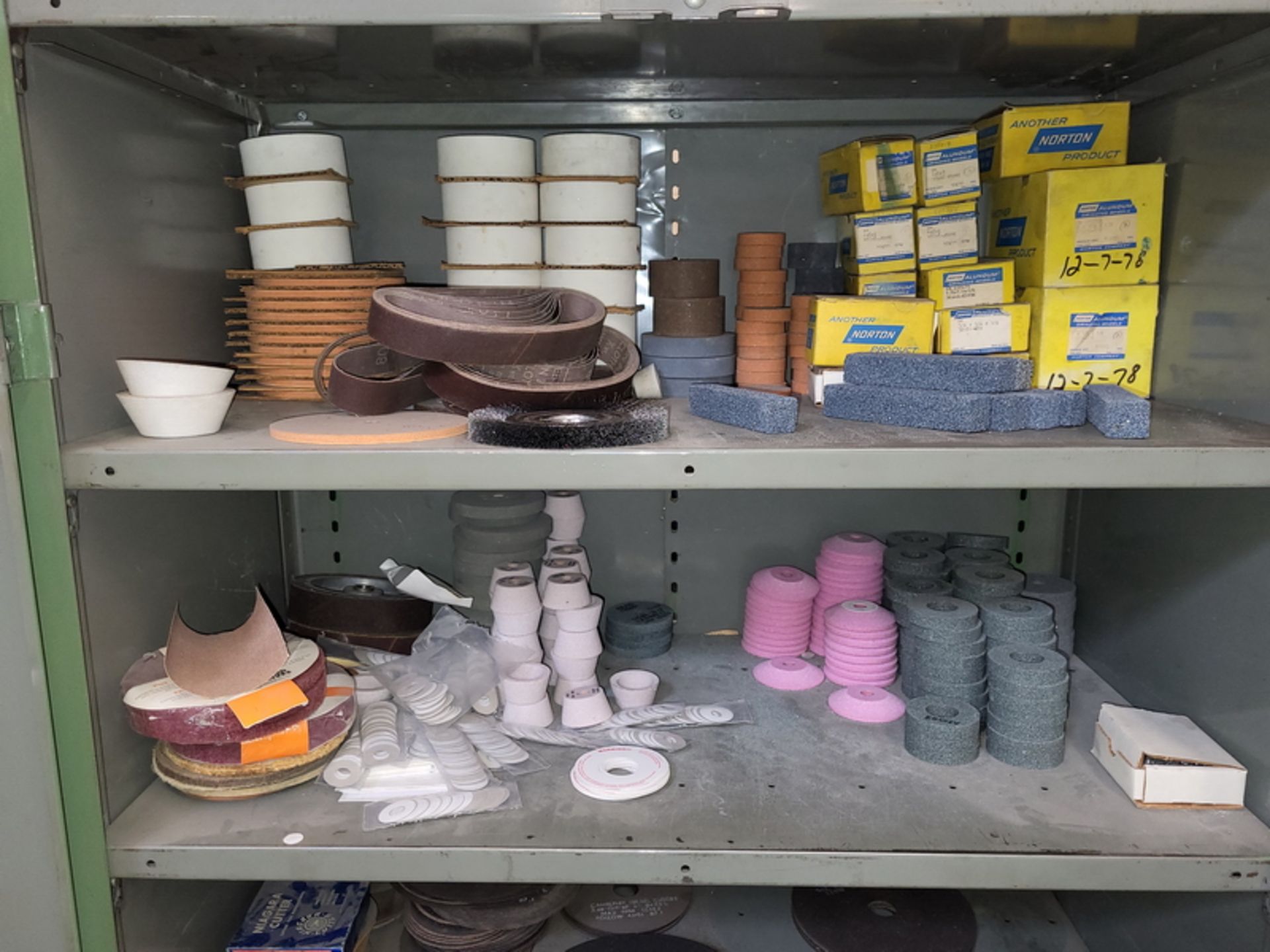 Lot - Shelving Unit & Contents; with Unused Grinding Wheels, Abrasive Wheels, Unused & Used - Image 2 of 4