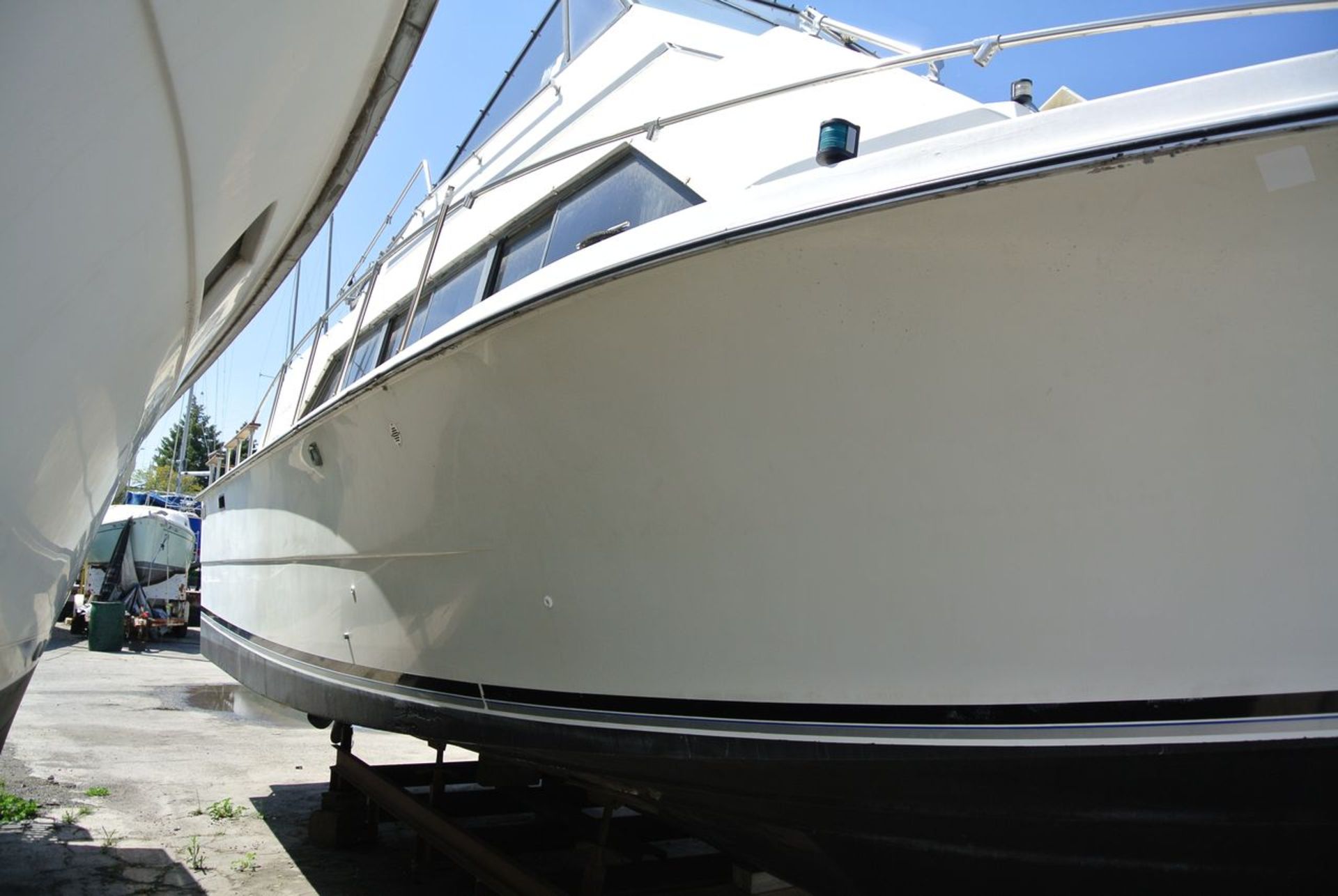 "Snowy Owl" - 1983 Carver Yachts Mariner 3396 Power Boat, with Crusader 270 Engine; HIN: - Image 4 of 27