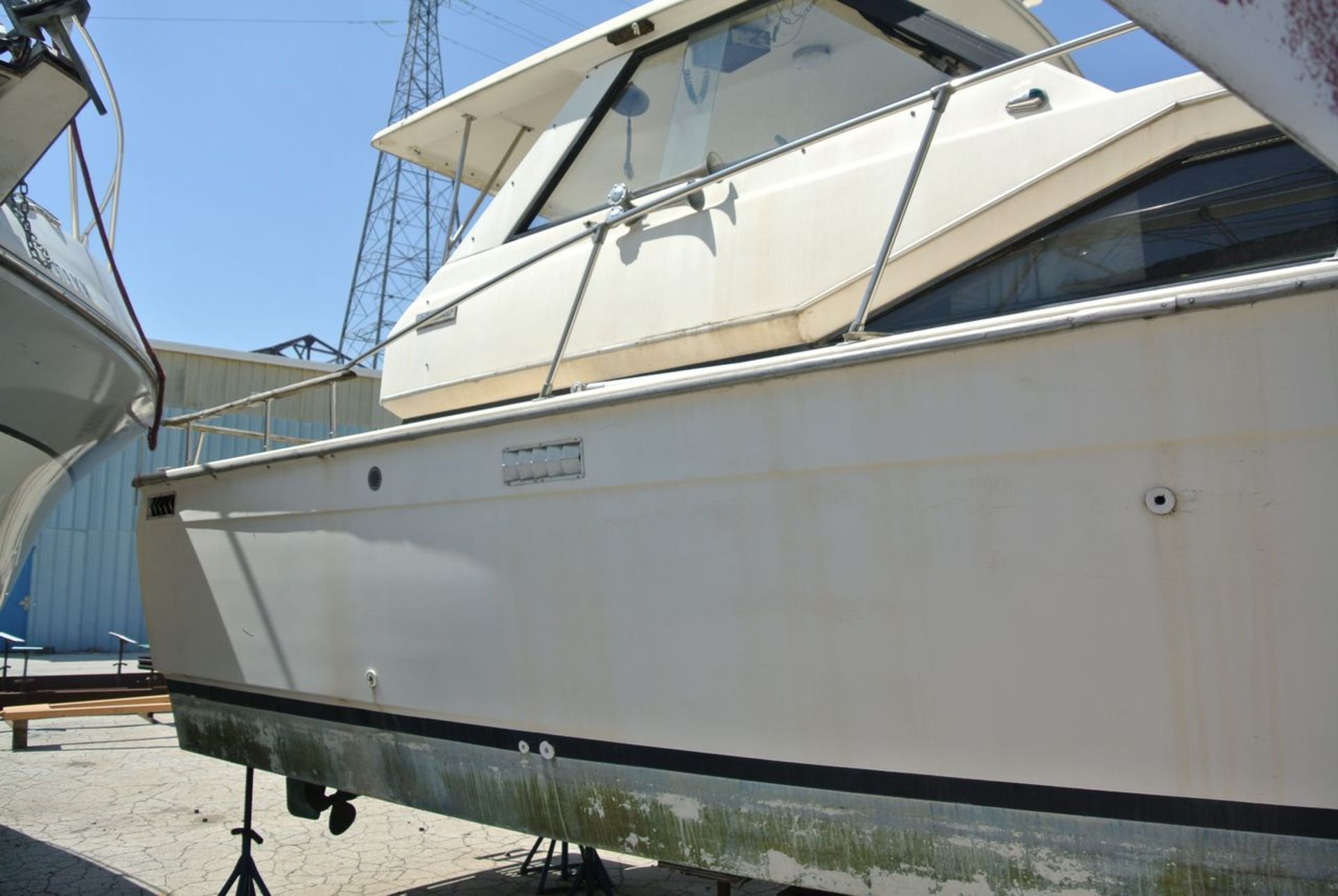 "Michelle" - 1972 Trojan Yachts 30 Sea Raider Inboard Cruiser Power Boat, with Twin Chrysler 225 - Image 4 of 12