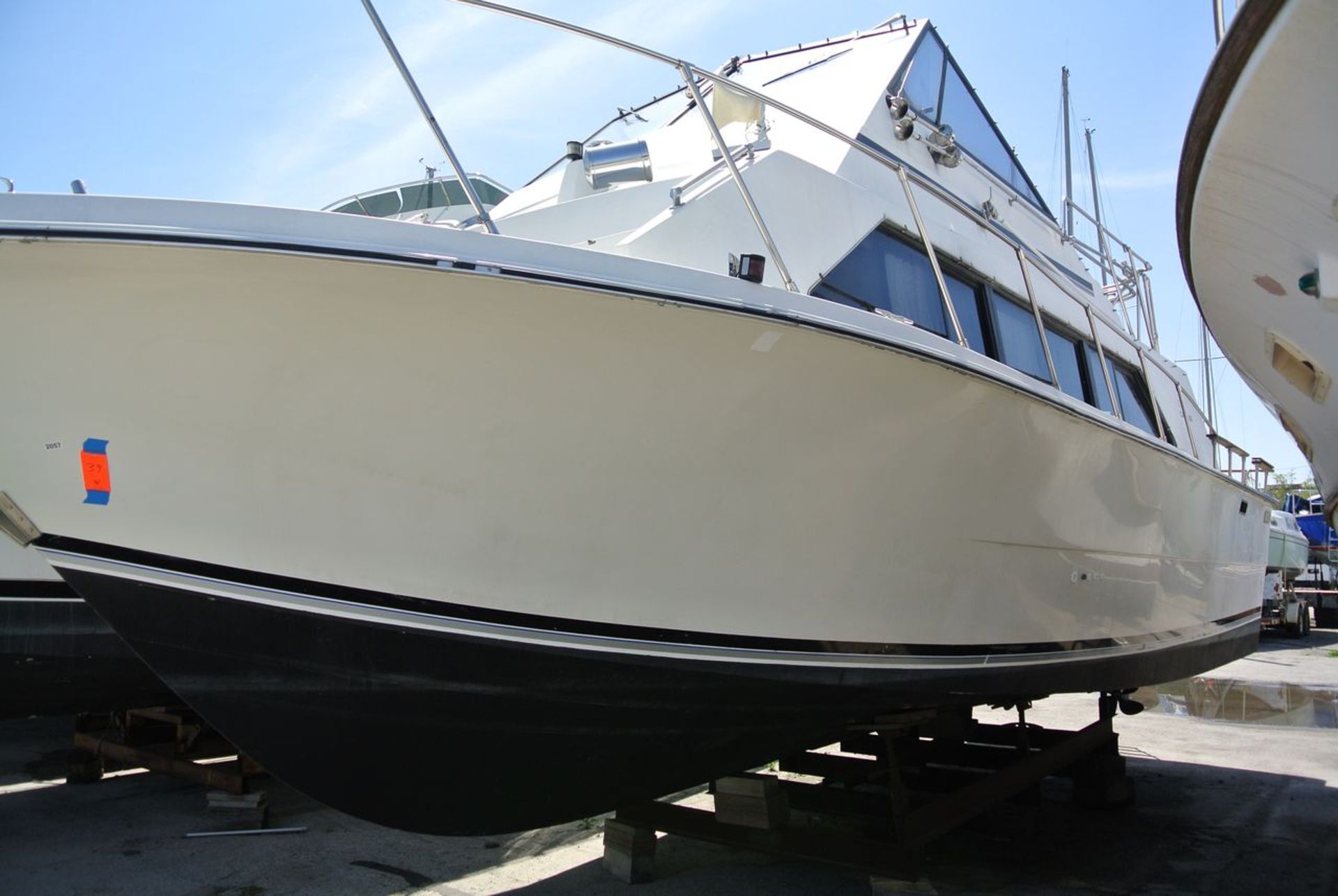 "Snowy Owl" - 1983 Carver Yachts Mariner 3396 Power Boat, with Crusader 270 Engine; HIN: - Image 5 of 27