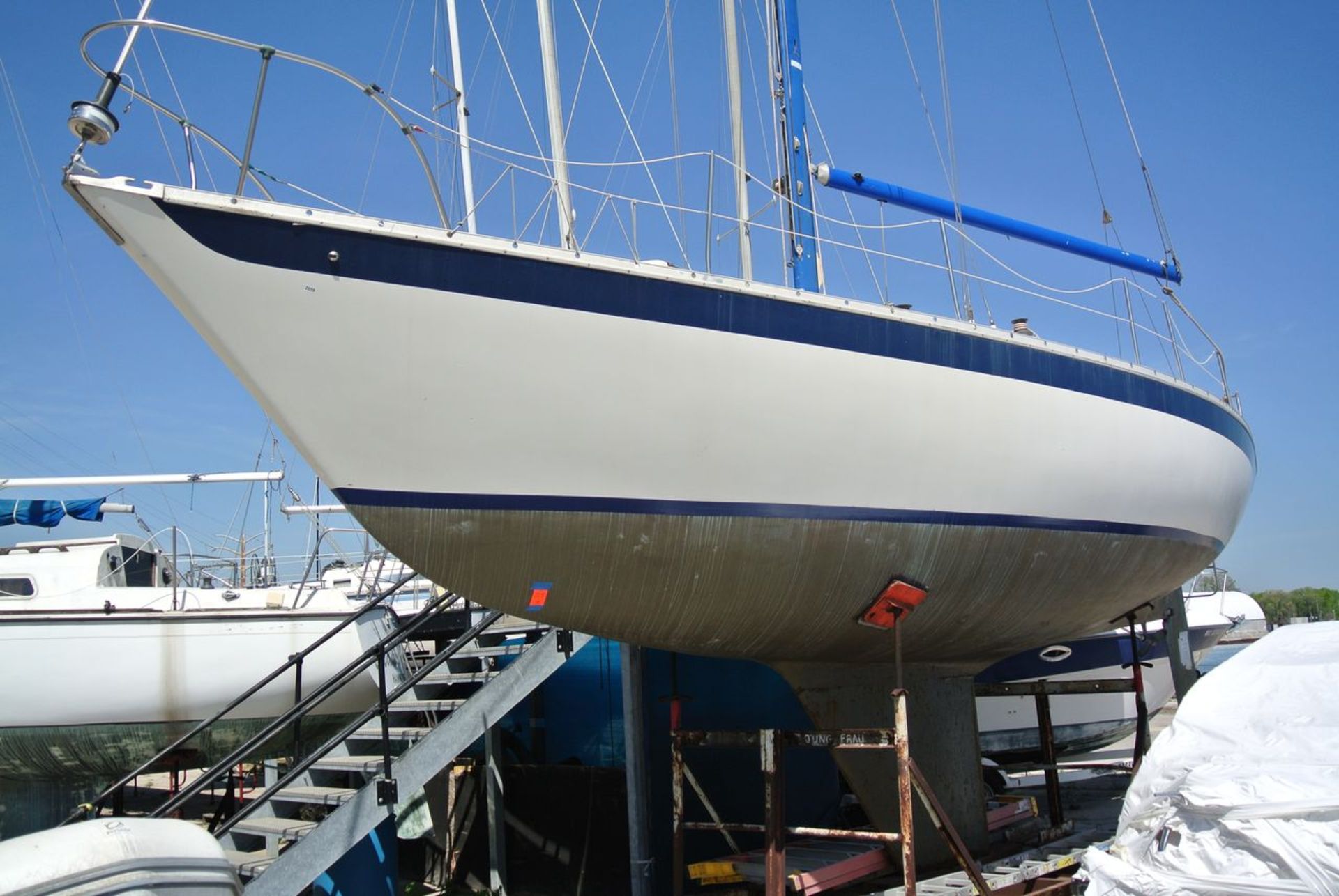 "Jung Frau" - 1972 Irwin Yachts 37 1-Ton Sailboat, with Vetus 4-Cylinder Diesel Engine; HIN: - Image 3 of 23