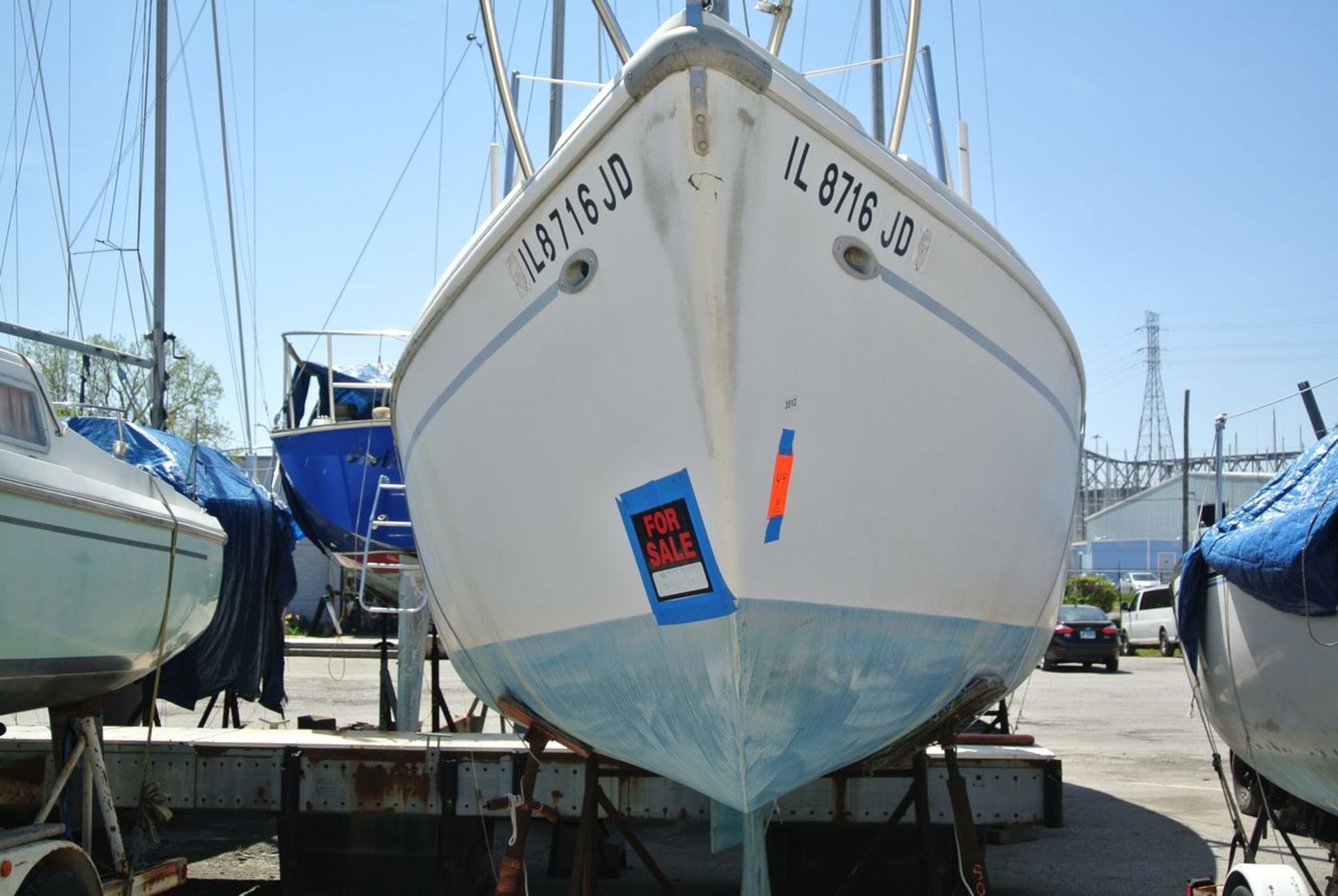 "Cinq" - 1972 Coronado Yachts 23 Sailboat, HIN: 197; 23 ft. Length, 7.75 ft. Beam, Rigging Type: - Image 2 of 7