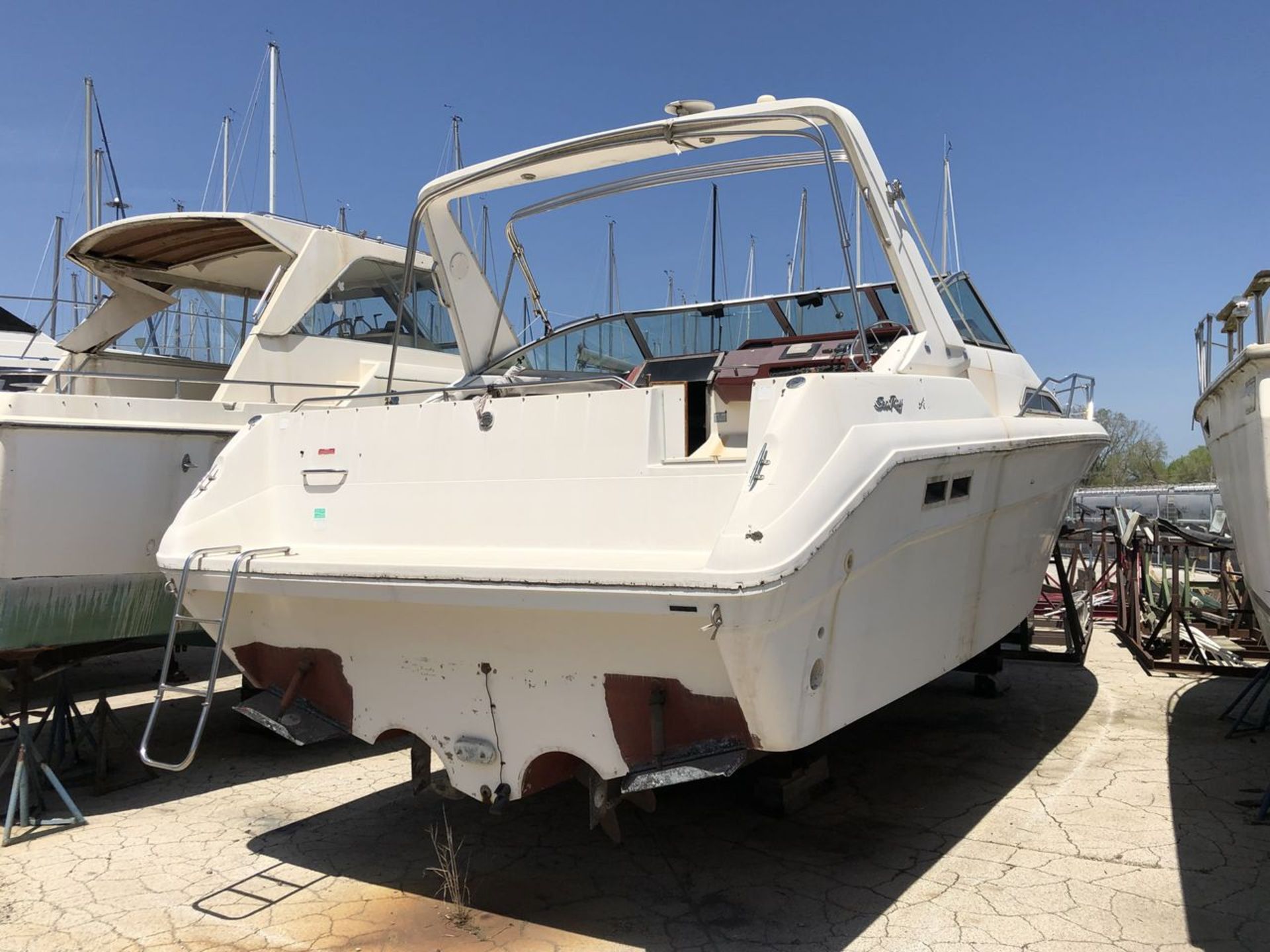 "Friendly Confines" - 1990 Sea Ray 30 Power Boat, HIN: SERT1130K990; 30 ft. Length, 11 ft. Beam, - Image 6 of 10