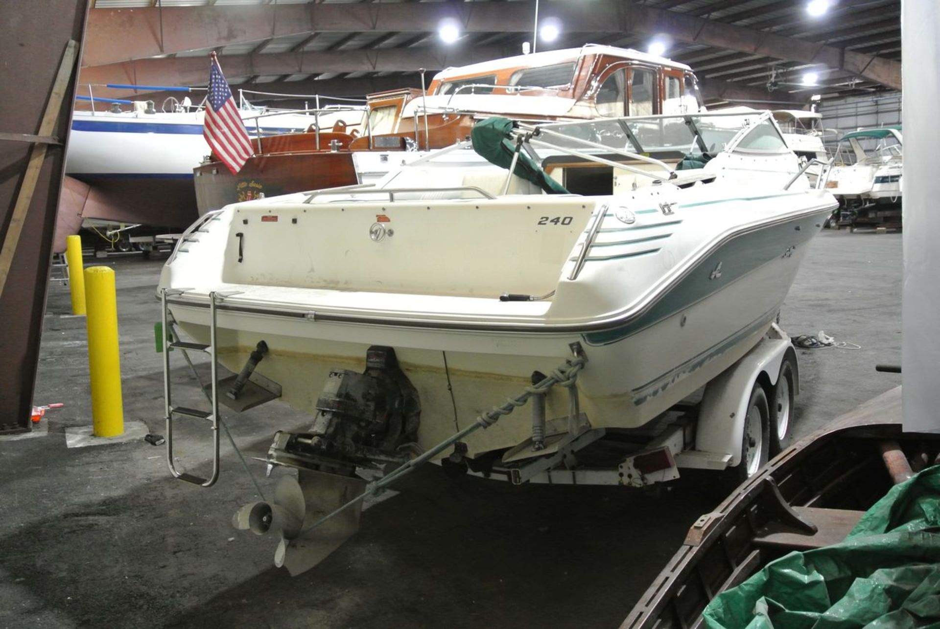 "La Bella Vita" - 1992 Sea Ray 240 Overnighter Power Boat, HIN: SERA0796B292; 23 ft. Length, 8.6 ft. - Image 4 of 8