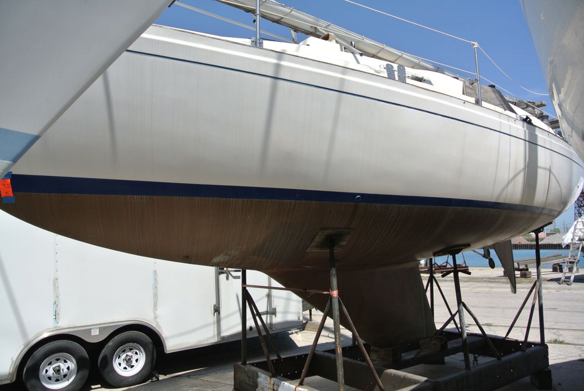 "Possiamo" - 1976 Seafarer 29 Sailboat, with Yanmar YSE8 Engine; HIN: SFRBX146M76G; 29 ft. Length, 9 - Image 4 of 11