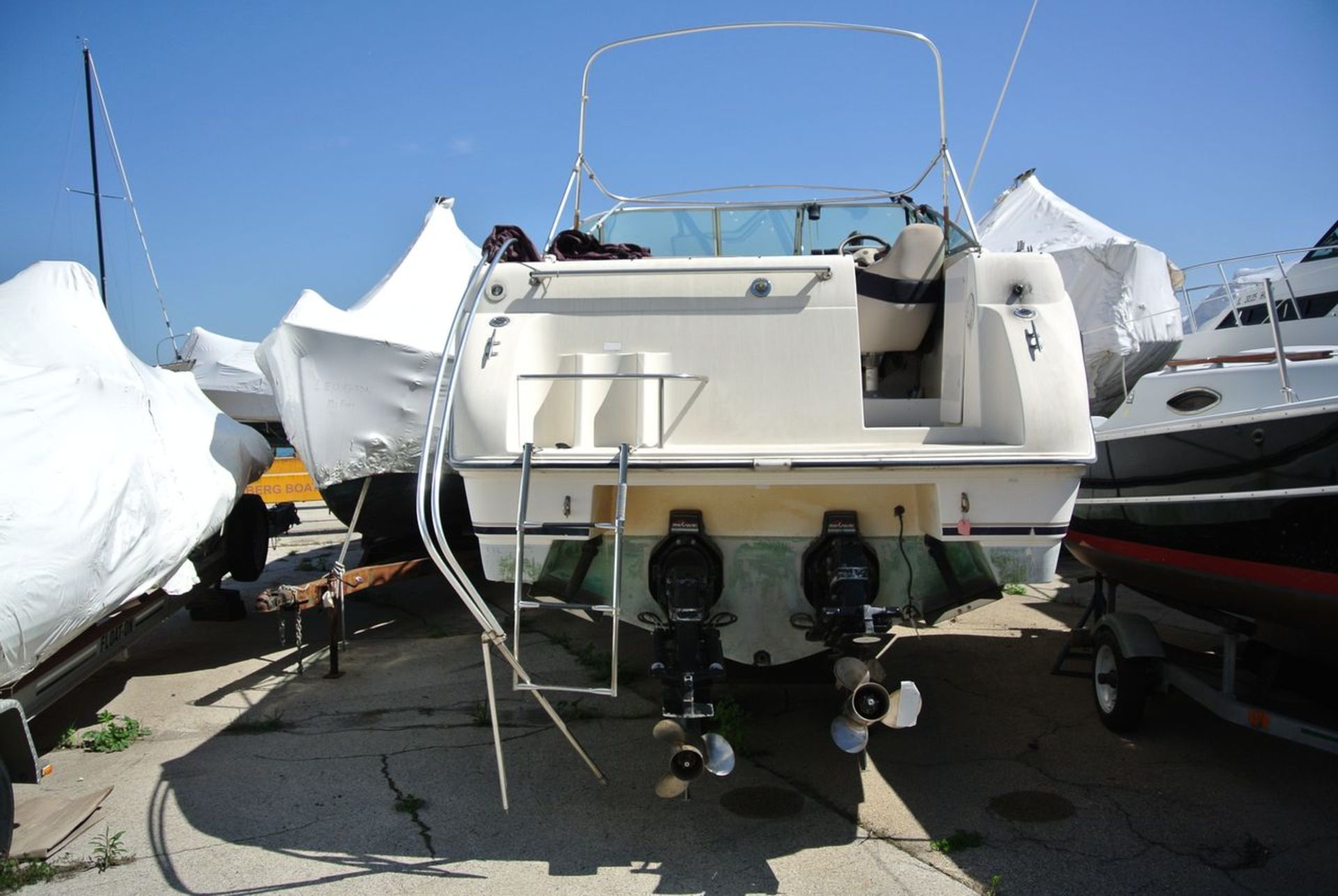 "Regal Rowe" - 1996 Regal Marine Commodore 258 Stern Drive Power Boat, HIN: RGMHC313F596; 26 ft. - Image 6 of 11