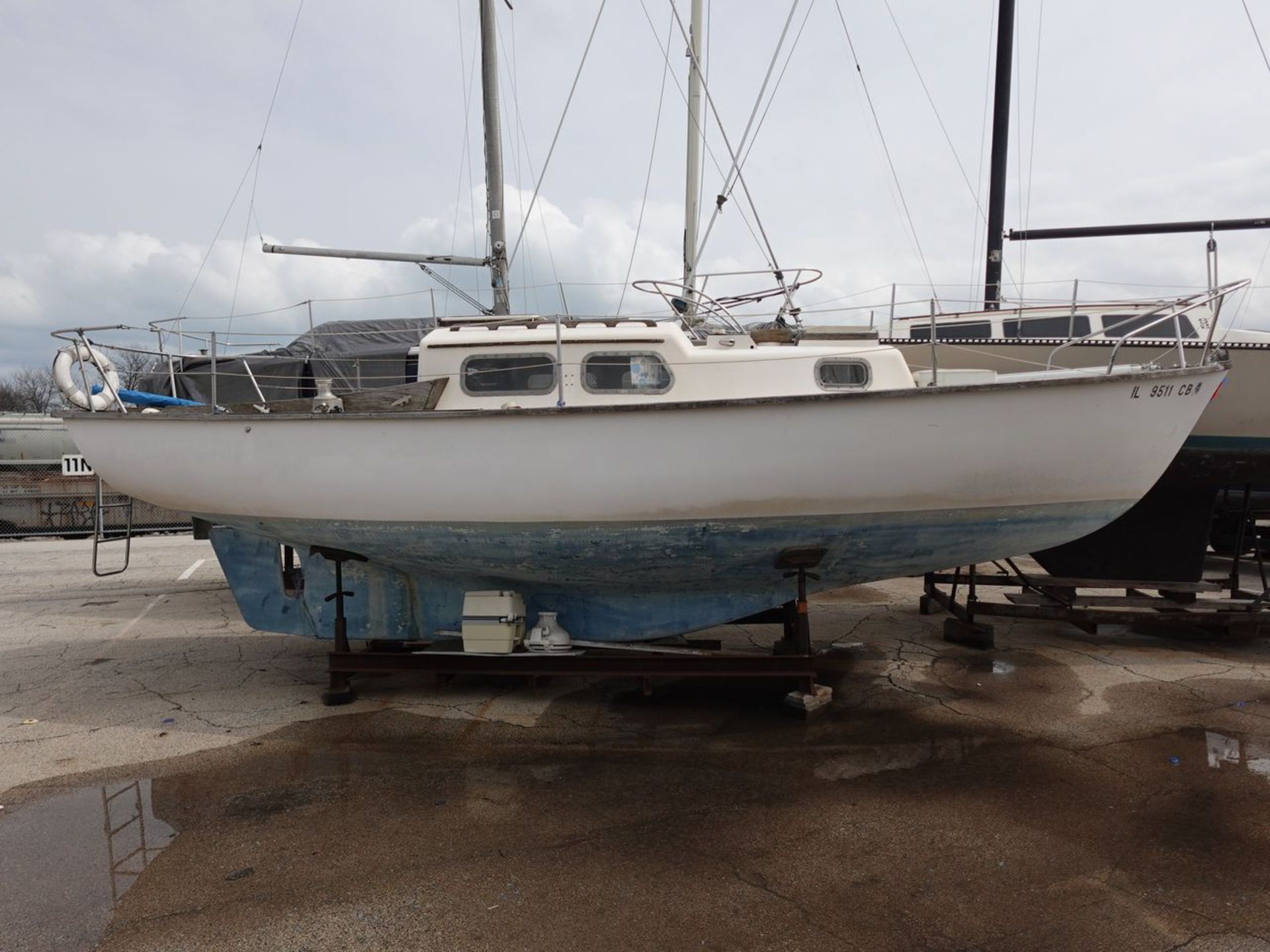 "Tivoli" - 1969 Tartan 27 Sailboat, with Universal M2-12 Engine; HIN: 403; 27 ft. Length, 8.62 ft.