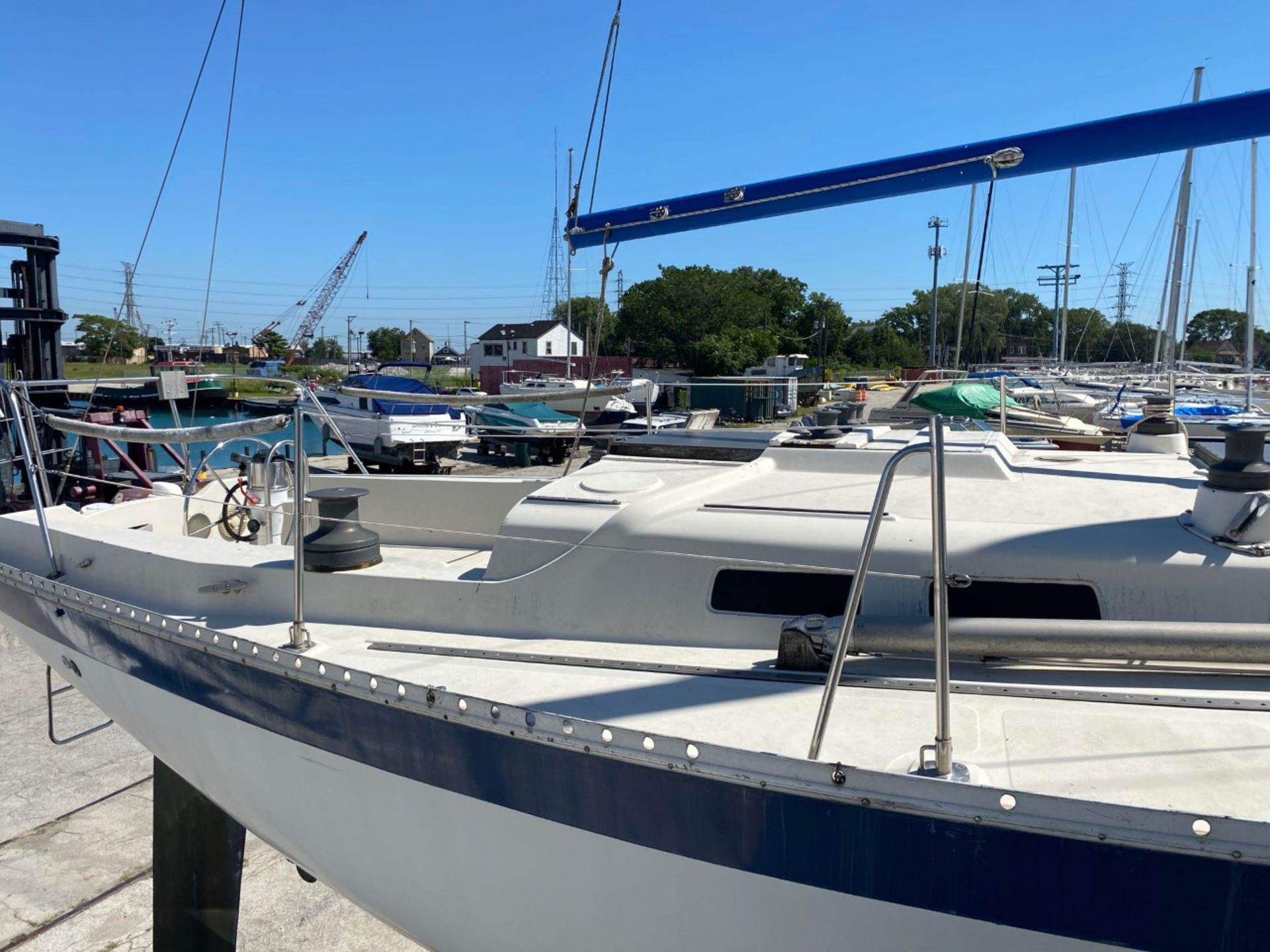 "Jung Frau" - 1972 Irwin Yachts 37 1-Ton Sailboat, with Vetus 4-Cylinder Diesel Engine; HIN: - Image 14 of 23