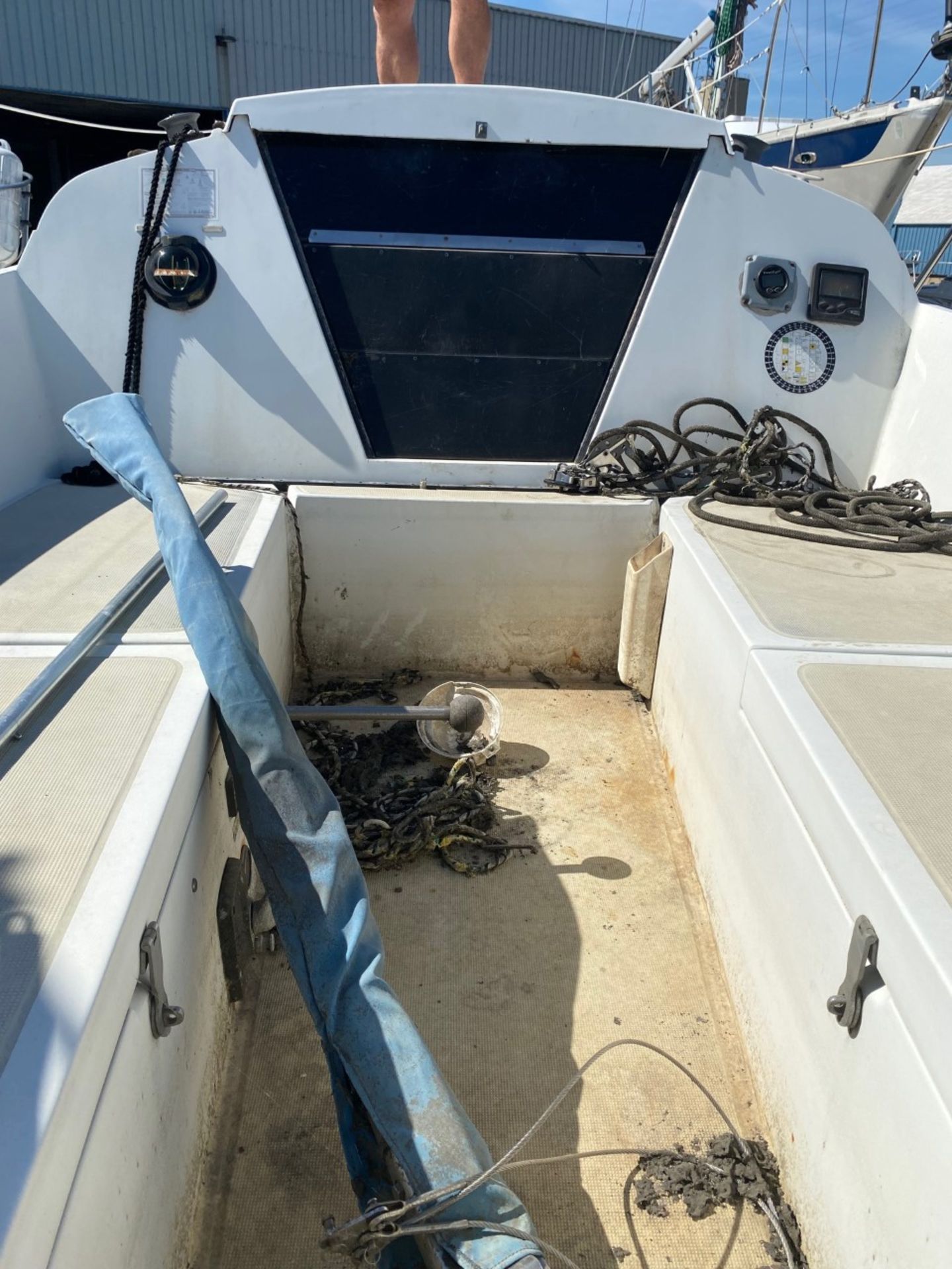 "St. Brendan" - 1979 Ericson Yachts 25 Sailboat, with OMC Zephyr 155-10S Engine; HIN: - Image 11 of 17